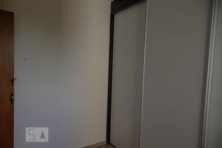 Quarto 1 de apartamento para alugar com 2 quartos, 50m² em Vila Santa Clara, São Paulo