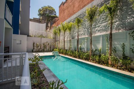 Apartamento à venda com 27m², 1 quarto e sem vagaÁrea Comum - Piscina