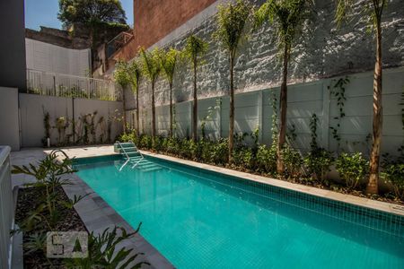 Apartamento à venda com 27m², 1 quarto e sem vagaÁrea Comum - Piscina