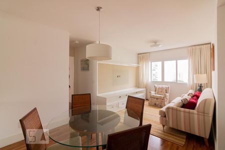 Sala de apartamento para alugar com 3 quartos, 90m² em Moema, São Paulo