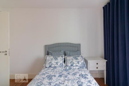 Suíte de apartamento para alugar com 3 quartos, 90m² em Moema, São Paulo