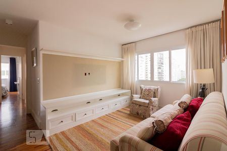 Sala de apartamento para alugar com 3 quartos, 90m² em Moema, São Paulo