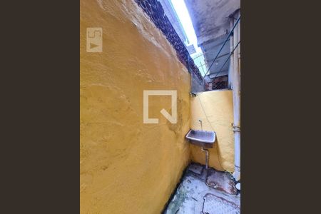 Casa para alugar com 38m², 1 quarto e sem vaga