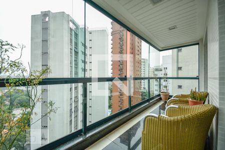 Apartamento para alugar com 4 quartos, 200m² em Higienópolis, São Paulo