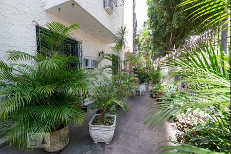 Apartamento à venda com 90m², 3 quartos e sem vaga Apartamento à venda com 90m², 3 quartos e sem vagaHall de Entrada