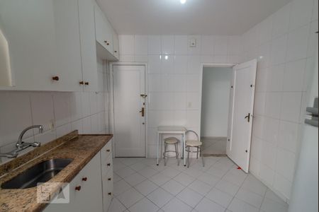 Apartamento à venda com 90m², 3 quartos e sem vaga Apartamento à venda com 90m², 3 quartos e sem vagaCozinha