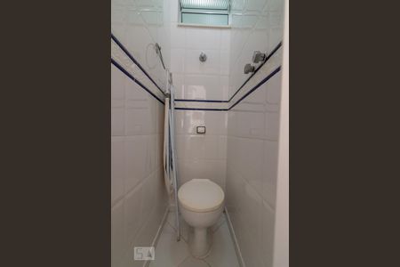 Apartamento à venda com 90m², 3 quartos e sem vaga Apartamento à venda com 90m², 3 quartos e sem vagaBanheiro de Serviço