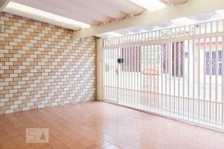 Casa à venda com 145m², 3 quartos e 2 vagasGaragem