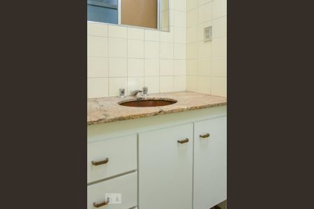 Casa à venda com 145m², 3 quartos e 2 vagasBanheiro do Quarto 1