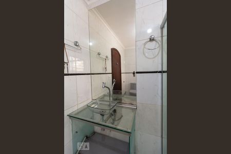 Casa à venda com 330m², 5 quartos e 6 vagasBanheiro Suíte 3