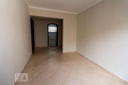 Casa à venda com 330m², 5 quartos e 6 vagasQuarto 3 - Suíte