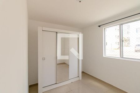 Quarto 2 de apartamento para alugar com 2 quartos, 40m² em Santa Cândida, Curitiba