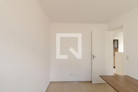 Quarto 1 de apartamento para alugar com 2 quartos, 40m² em Santa Cândida, Curitiba