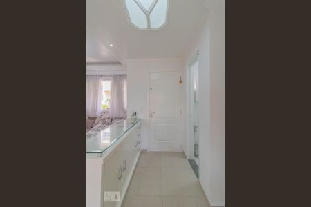 Casa para alugar com 112m², 3 quartos e 2 vagas Casa para alugar com 112m², 3 quartos e 2 vagasEntrada