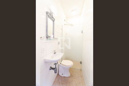 Casa para alugar com 90m², 3 quartos e 1 vaga Casa para alugar com 90m², 3 quartos e 1 vagaBanheiro de Serviço
