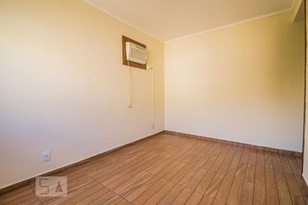 Dormitório2 de apartamento à venda com 2 quartos, 55m² em Santo Antônio, Porto Alegre