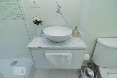 Apartamento para alugar com 60m², 2 quartos e 2 vagas Apartamento para alugar com 60m², 2 quartos e 2 vagasBanheiro Social