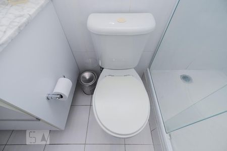 Apartamento para alugar com 60m², 2 quartos e 2 vagas Apartamento para alugar com 60m², 2 quartos e 2 vagasBanheiro da Suíte