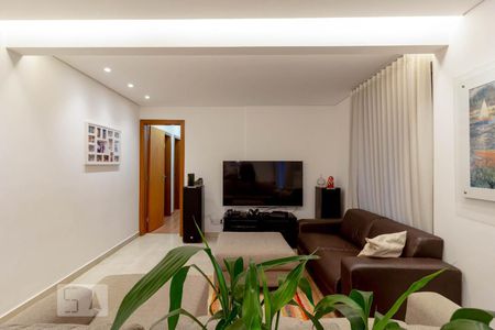Sala de TV de apartamento à venda com 4 quartos, 150m² em Ouro Preto, Belo Horizonte