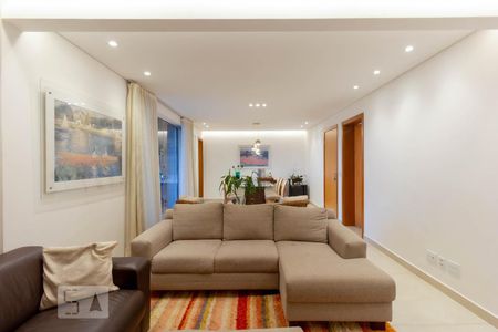 Sala de TV de apartamento à venda com 4 quartos, 150m² em Ouro Preto, Belo Horizonte