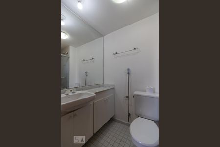 Apartamento à venda com 74m², 3 quartos e 2 vagas Apartamento à venda com 74m², 3 quartos e 2 vagasBanheiro da Suíte