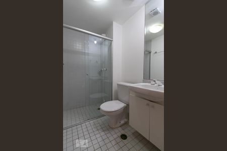 Apartamento à venda com 74m², 3 quartos e 2 vagas Apartamento à venda com 74m², 3 quartos e 2 vagasBanheiro Social