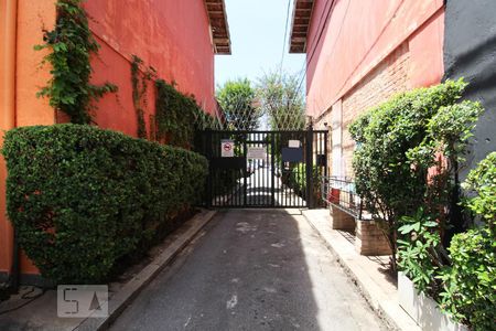 Casa à venda com 150m², 3 quartos e 1 vaga Casa à venda com 150m², 3 quartos e 1 vagaFachada