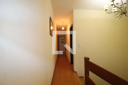 Corredor Quartos de casa à venda com 3 quartos, 182m² em Vila Curuçá, Santo André