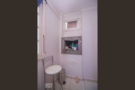 Casa à venda com 380m², 3 quartos e 3 vagasLavanderia com churrasqueira