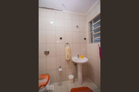 Casa à venda com 380m², 3 quartos e 3 vagasBanheiro 2