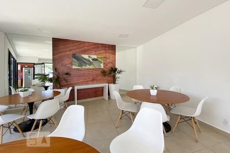 Apartamento para alugar com 55m², 2 quartos e 1 vaga Apartamento para alugar com 55m², 2 quartos e 1 vagaÁrea comum - Salão de festas
