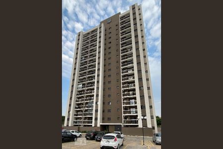 Apartamento para alugar com 55m², 2 quartos e 1 vaga Apartamento para alugar com 55m², 2 quartos e 1 vagaFachada