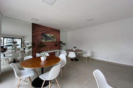 Apartamento para alugar com 55m², 2 quartos e 1 vaga Apartamento para alugar com 55m², 2 quartos e 1 vagaÁrea comum - Salão de festas