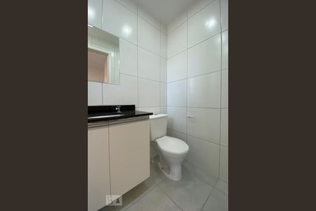 Apartamento para alugar com 55m², 2 quartos e 1 vaga Apartamento para alugar com 55m², 2 quartos e 1 vagaBanheiro do Quarto 2