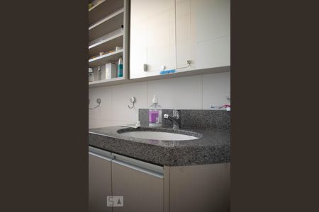 Apartamento à venda com 95m², 3 quartos e 2 vagasBanheiro