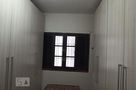 Closet de casa à venda com 4 quartos, 100m² em Jardim Vila Formosa, São Paulo