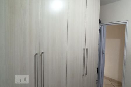 Closet de casa à venda com 4 quartos, 100m² em Jardim Vila Formosa, São Paulo