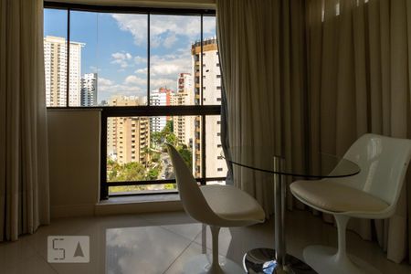 Sala de apartamento para alugar com 3 quartos, 150m² em Vila Andrade, São Paulo