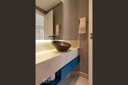 Lavabo de apartamento para alugar com 3 quartos, 150m² em Vila Andrade, São Paulo