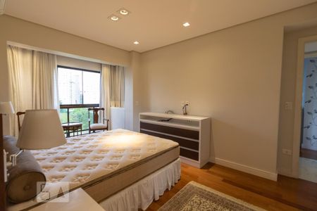 Apartamento para alugar com 150m², 3 quartos e 3 vagasSuíte 2