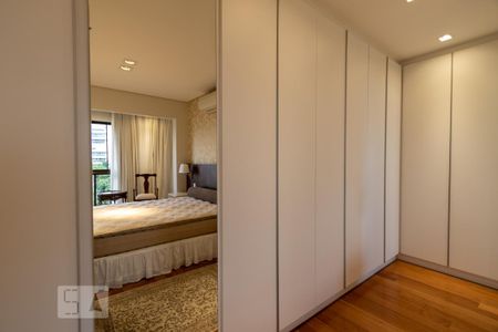 Apartamento para alugar com 150m², 3 quartos e 3 vagasSuíte 2