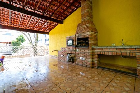 Casa para alugar com 300m², 5 quartos e 3 vagasSalão de festas e churrasqueira
