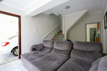 Sala de estar de casa para alugar com 5 quartos, 300m² em Parque Peruche, São Paulo