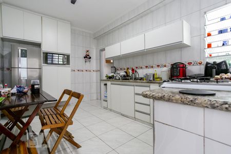 Casa para alugar com 300m², 5 quartos e 3 vagasCozinha