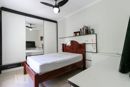 Suíte 1 de casa para alugar com 5 quartos, 300m² em Parque Peruche, São Paulo