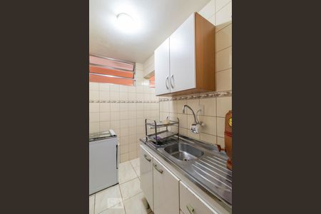 Cozinha de apartamento para alugar com 1 quarto, 42m² em Sumarezinho, São Paulo