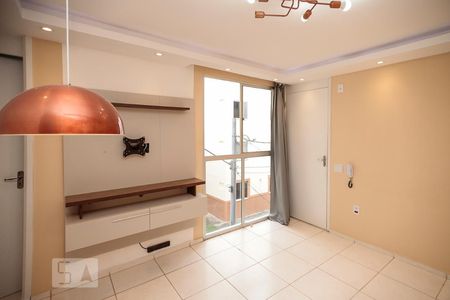 Sala de apartamento para alugar com 2 quartos, 44m² em Tomás Coelho, Rio de Janeiro