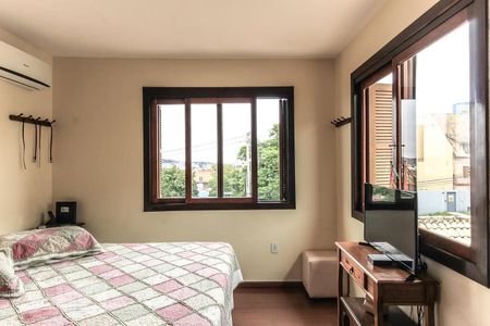Casa de condomínio à venda com 195m², 3 quartos e 2 vagasSuíte