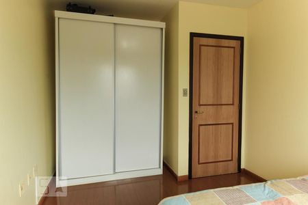 Casa de condomínio à venda com 195m², 3 quartos e 2 vagasQuarto 1