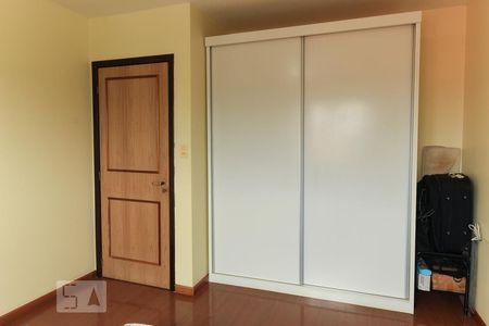 Casa de condomínio à venda com 195m², 3 quartos e 2 vagasQuarto 2